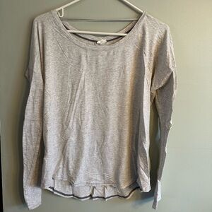 Under Armour Women’s Long Sleeve Workout Top